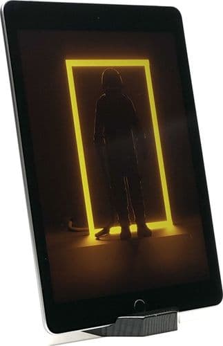 SKU: RNB0325648 Планшет Apple iPad 6th Space Gray (A1954) 9,7 Retina 128 Гб Wi-Fi + LTE (Вживаний - Клас A-) - Image 1